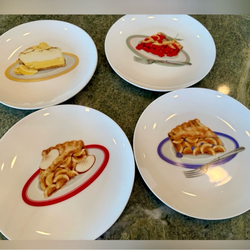 Mary‎ Lake-Thompson Pie Dessert Plates Set of 4 9” Ceramic